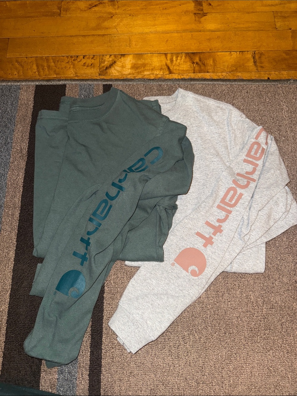 Carhartt Long-Sleeve Logo Womens Tops - Gray & Dark Green